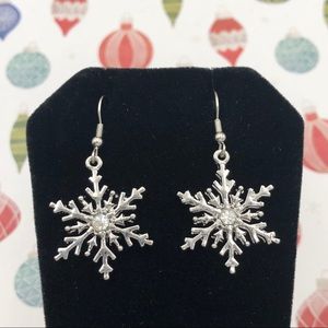 🌼 Snowflake Winter Theme Frozen Rhinestone Holiday Dangle Earrings
